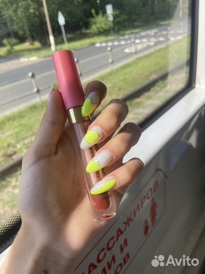 Маникюр на дому