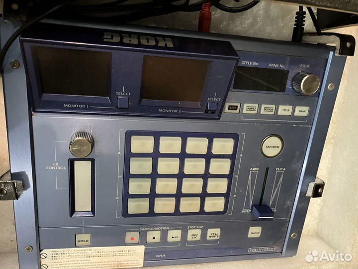 Vj контроллер pioneer svm-1000 + korg kaptivator