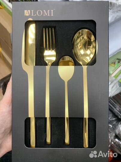 Набор столовых приборов