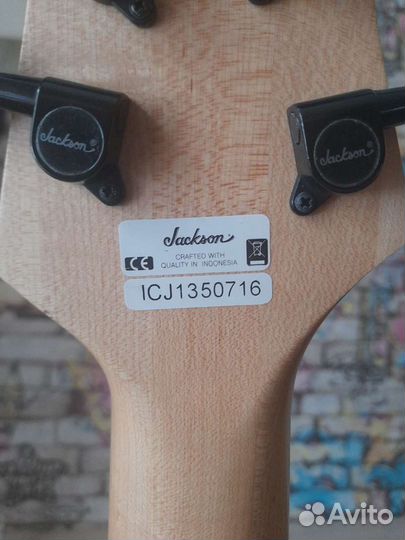 Jackson JS32 7q dinky natural maple top