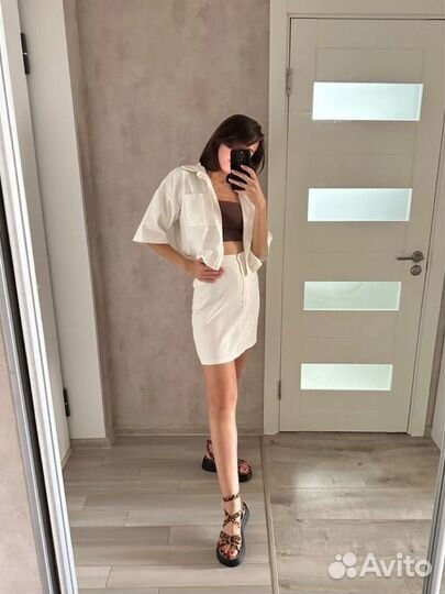 Костюм: юбка + укороченный пиджак (новый)