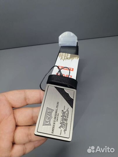 Мужской ремень levis