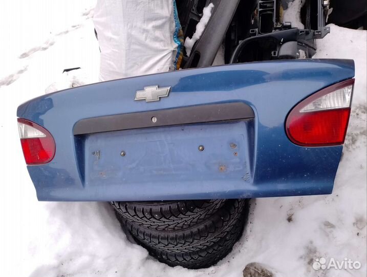 Крышка багажника заз сенс