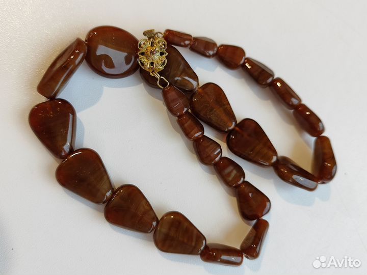 Бусы, колье советских времен