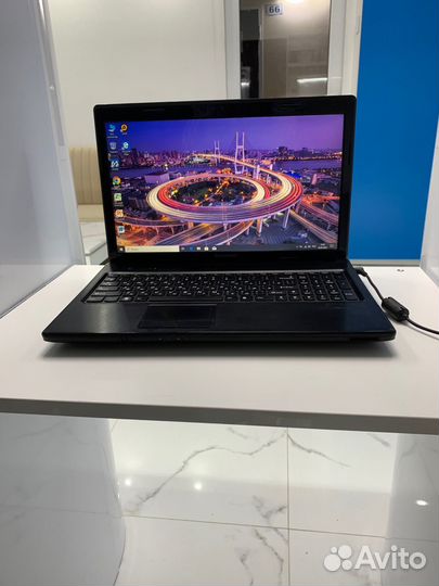 Крутой Lenovo intel core i5 /SSD256 /8gb /15.6