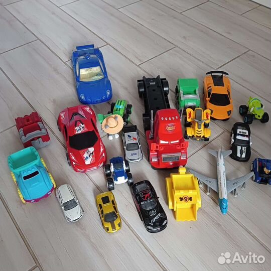 Детские машинки,игрушки, щенячий патруль,вспыш