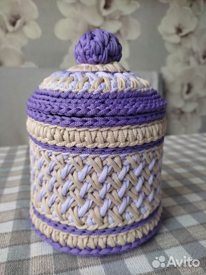 Вязаная корзина