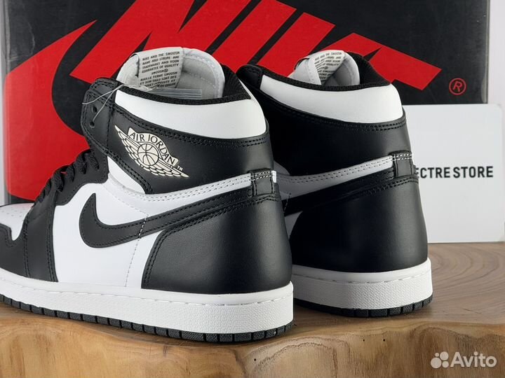 Кроссовки Nike Air Jordan 1 High Black White