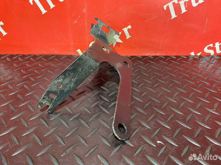 Кронштейн патрубков отопителя Man TGS, Man TGX