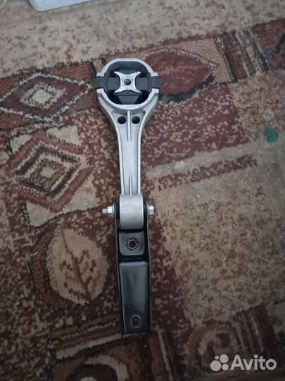 Нижняя опора двигателя Фольксваген поло седан