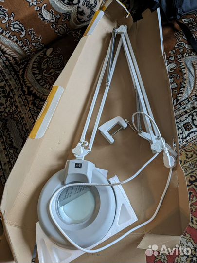 Лампа с лупой на струбцине CT-200-5