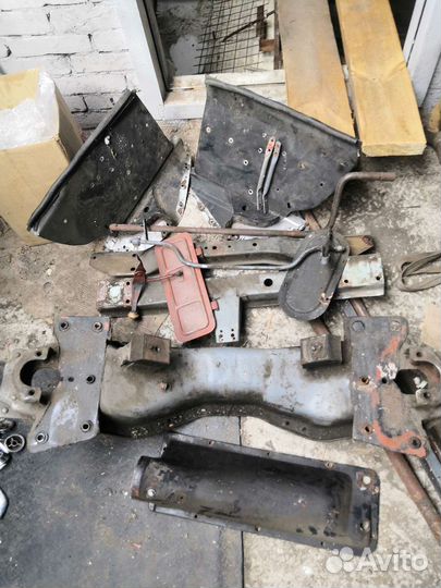 Кузовные части газ 21