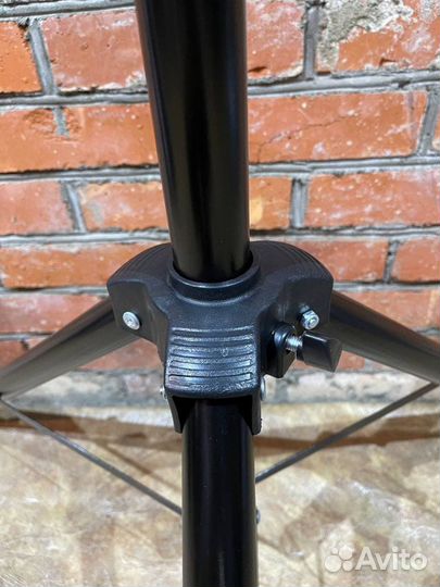 Стойки для колонок (акустических систем)