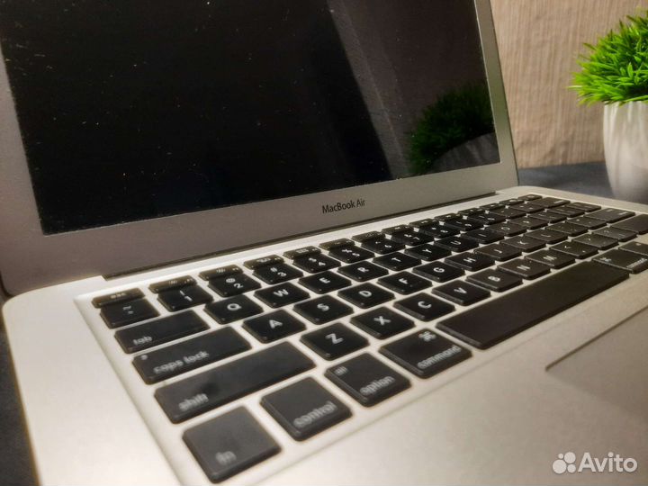Apple MacBook Air 13 / 2013