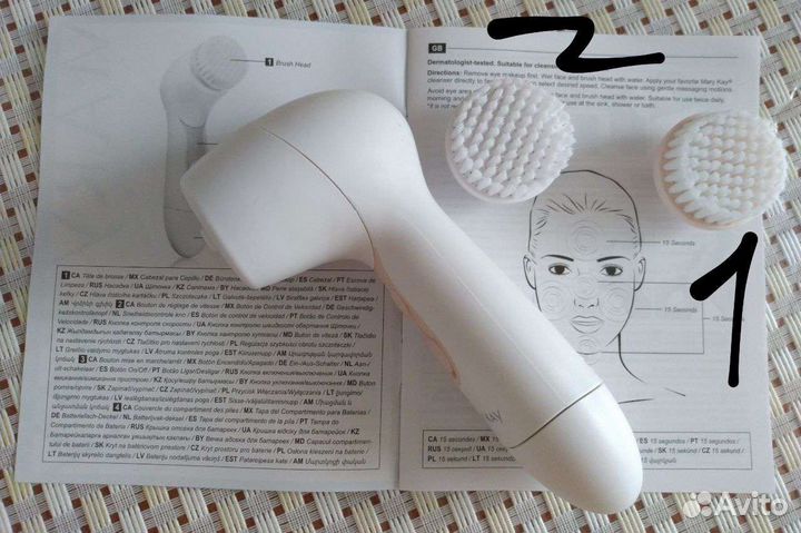 Щеточка для чистки лица Mary Kay