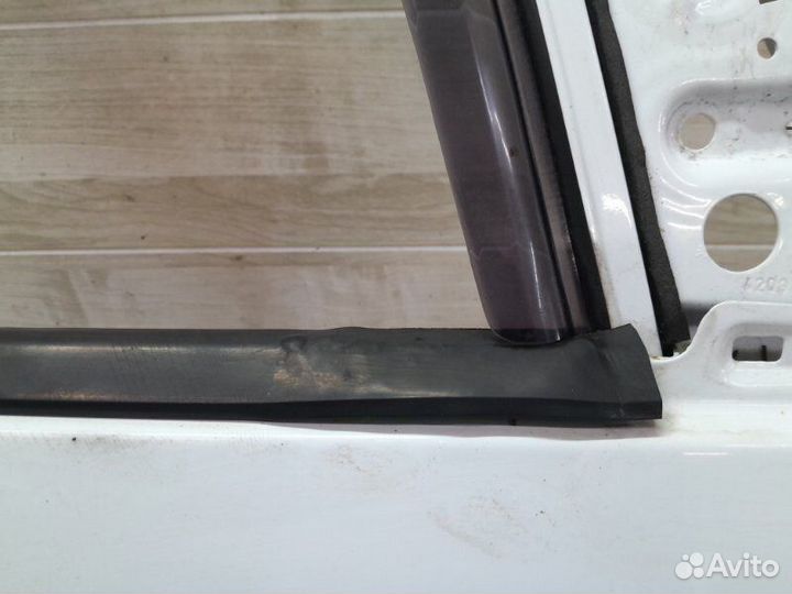 Дверь передняя правая Ford Fusion