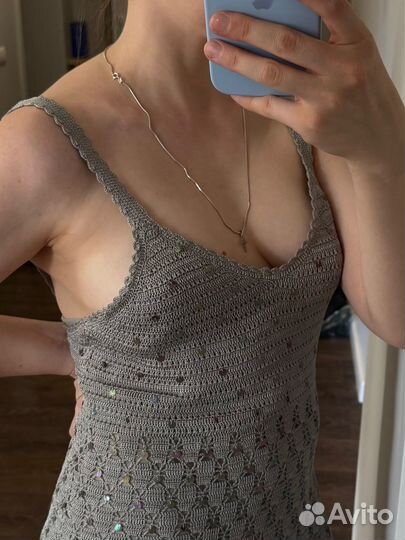 Платье сарафан бежевое вязанное S кроше