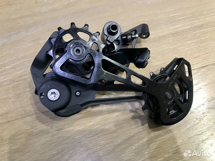 Переключатель и шифтер Shimano XT RD-M8100 / 8120