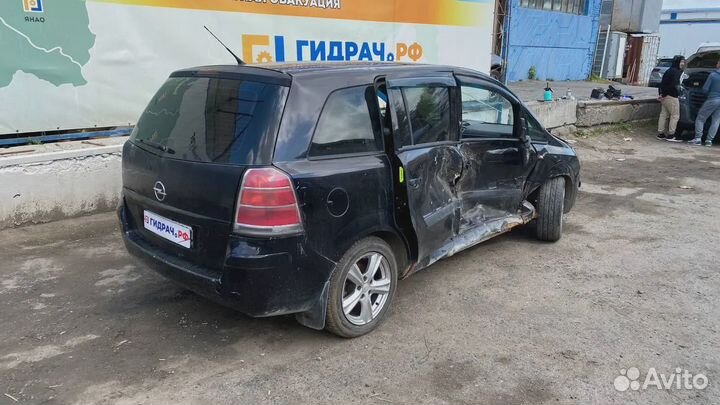 Дефлектор воздушный центральный правый Opel Zafira (B) 13145264