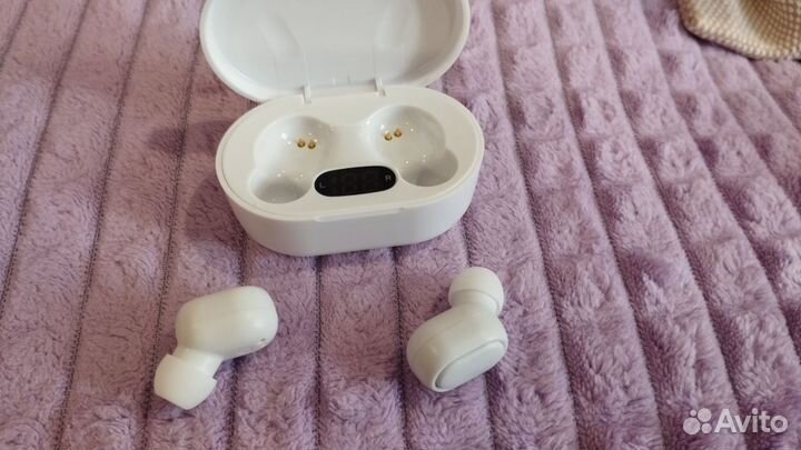 Беспроводные наушники новые