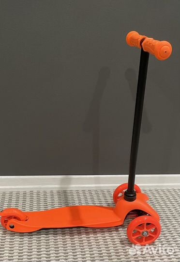 Самокат детский трехколесный новый
