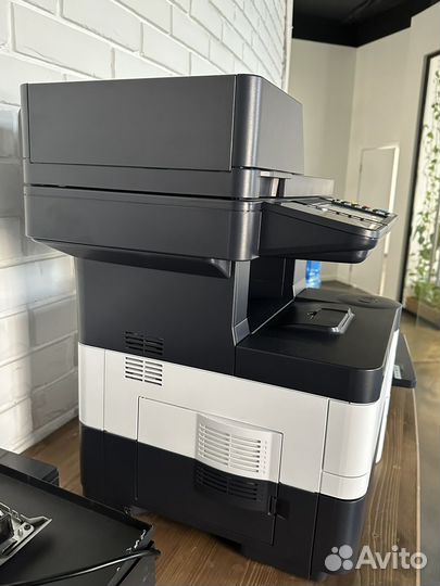 Мфу лазерное Kyocera ecosys M3040idn