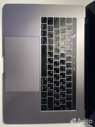 Macbook pro 15 2018 i7 16gb 512