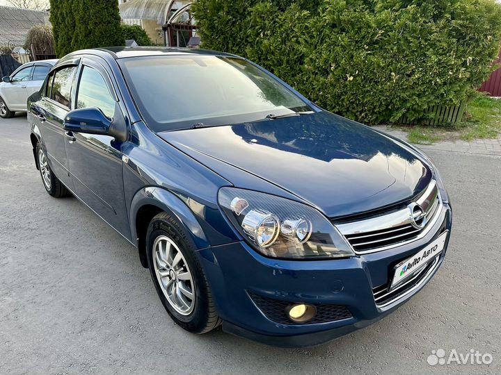 Opel Astra 1.6 МТ, 2011, 243 254 км