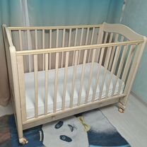 Детская кроватка с ящиком