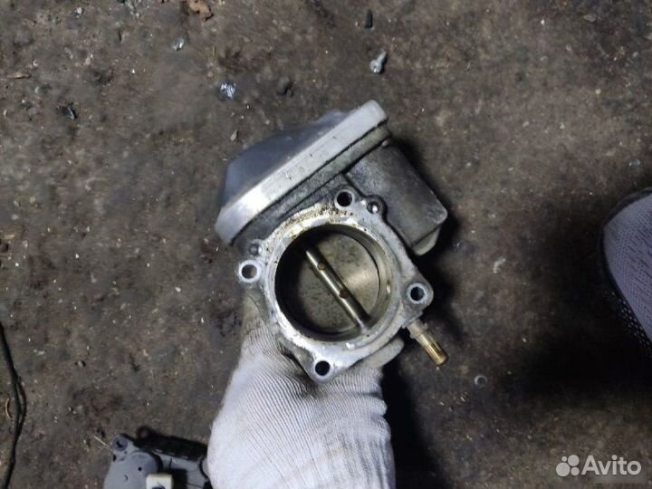 Дроссельная заслонка Renault Megane 3