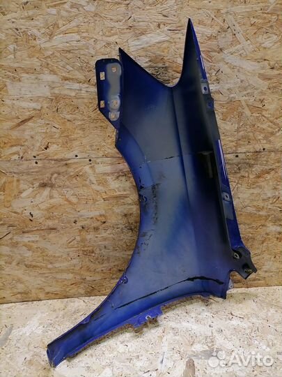 Крыло переднее синее Volkswagen Polo 5 хэтчбек