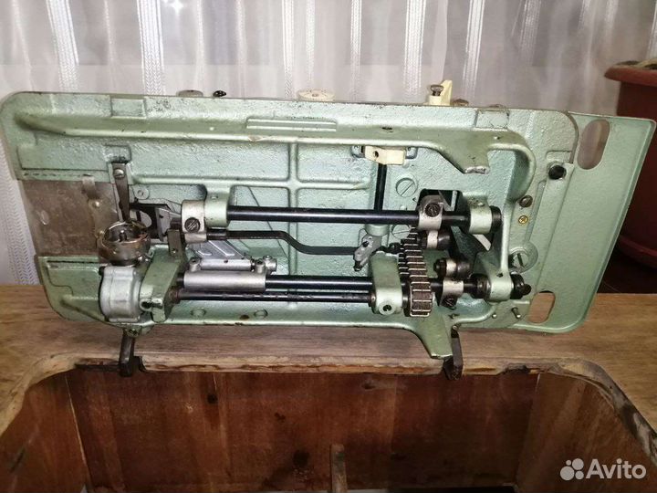 Швейная машина veritas