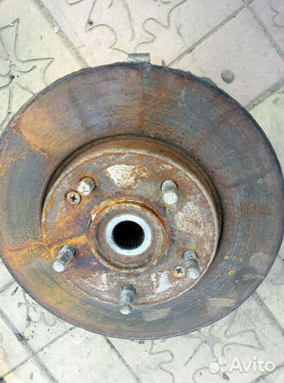 Поворотный кулак киа сид 2015г