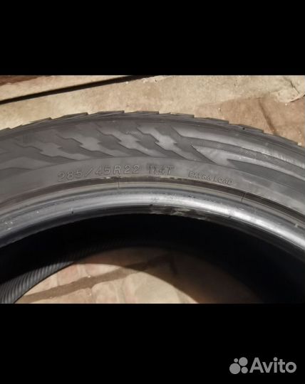 Yokohama Ice Guard F700S 285/45 R22 114