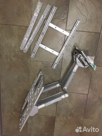 Кронштейн шарнирный настенный