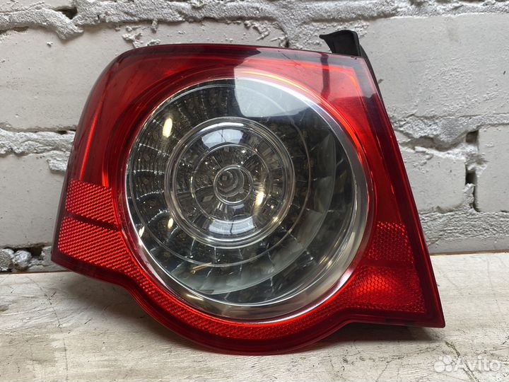 Левый фонарь в крыло vw passat b6 седан