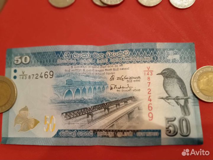 Бумажные купюры разных стран