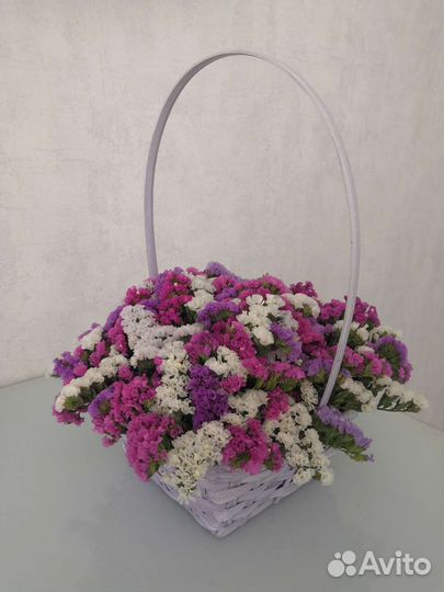 Корзинка со статицей