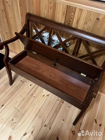 Банкетка в прихожую с ящиком