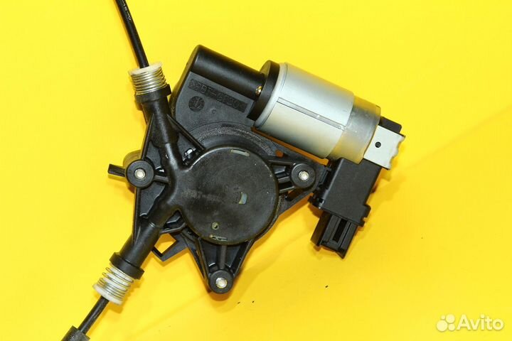 Mazda 3 (BK) Стеклоподъемник задний правый