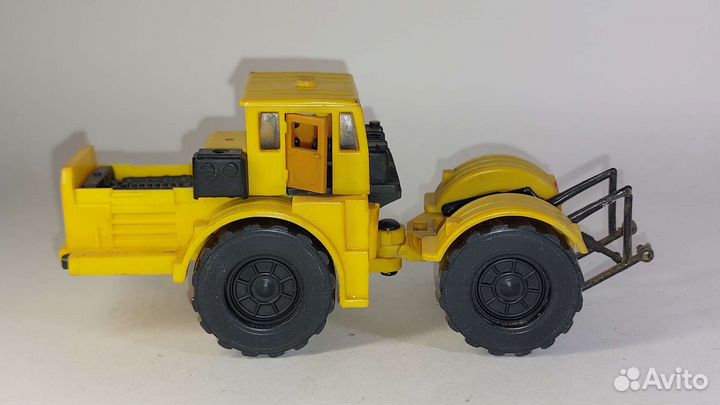 Трактор Кировец К-701, ссср. 1/43, в ремонт