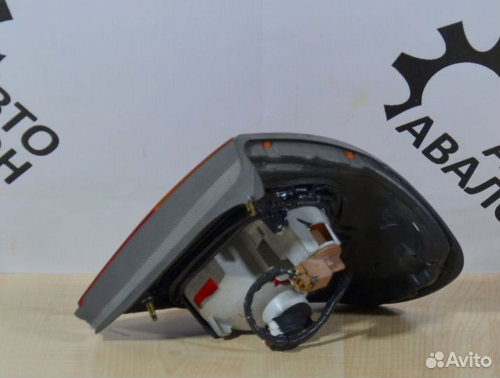 Стоп сигнал Nissan Primera