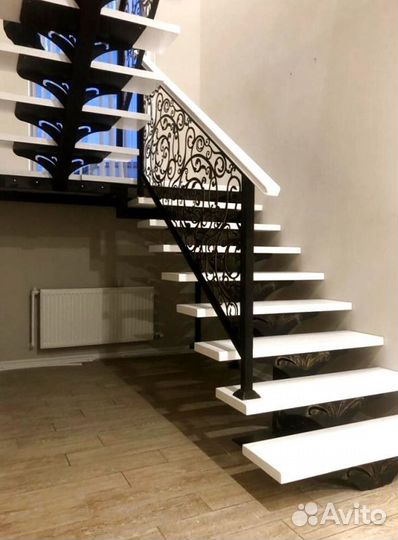 Лестница с забежными ступенями