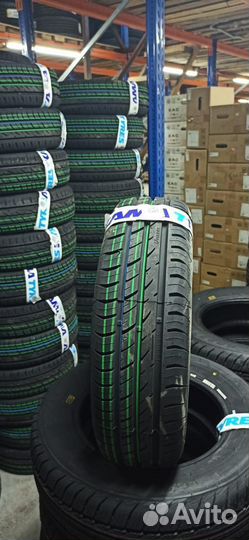 Viatti Strada Asimmetrico V-130 195/60 R15