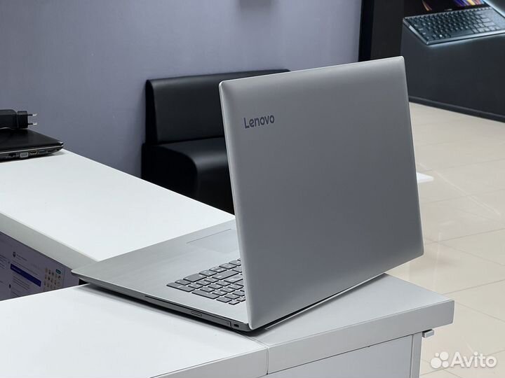 Ноутбук Lenovo. i5-8 / 8GB / MX150 / Экран 17.3