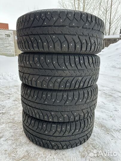 Bridgestone Ice Cruiser 7000 235/60 R16