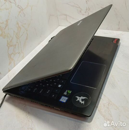 Ноутбук Acer Aspire E5-575G-50AZ