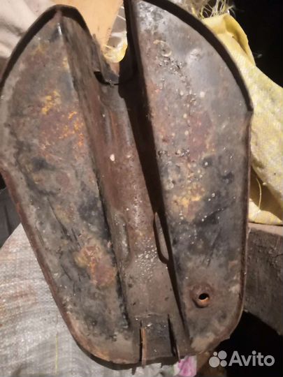 Бензобак ковровец