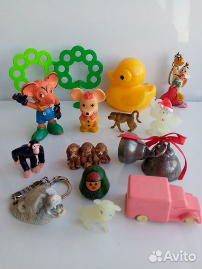 Игрушки СССР колкий пластик литая резина колокольч