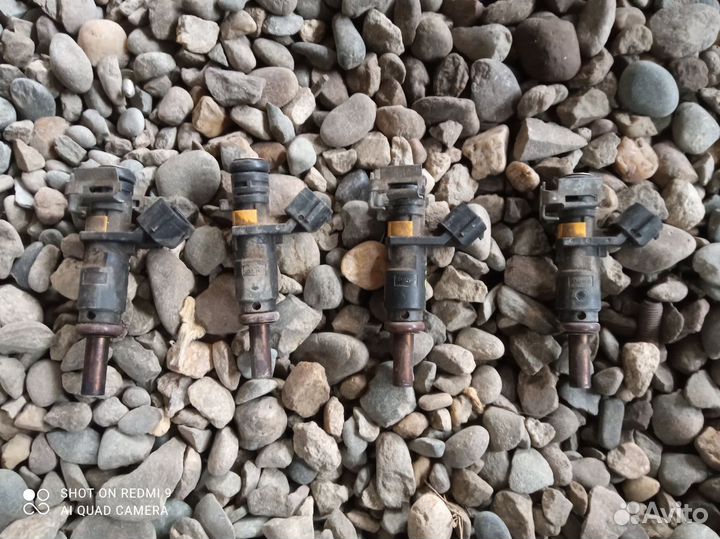 Топливная форсунка Peugeot 308